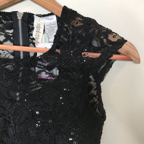Mimi Chica Dresses & Skirts - Mimi Chica Sz L Black Lace Dress